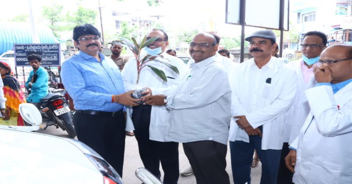 Collector visited the district hospital