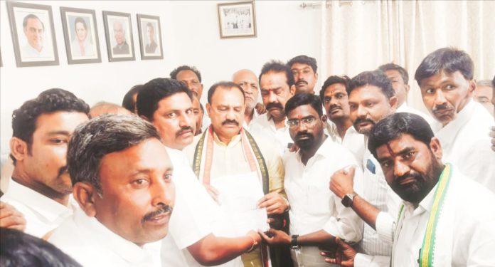 Demand for action against Kondamurali