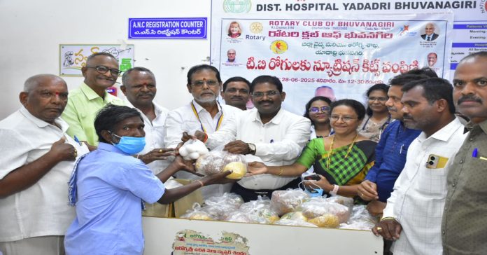 Distribution of nutrition kits to TB sufferers