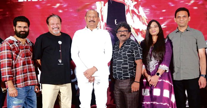 దర్శకుడు, జయంత్‌ సి.పరాన్జీ, బాలయ్య అభిమానుల, స్పెషల్‌ సర్‌ప్రైజ్‌