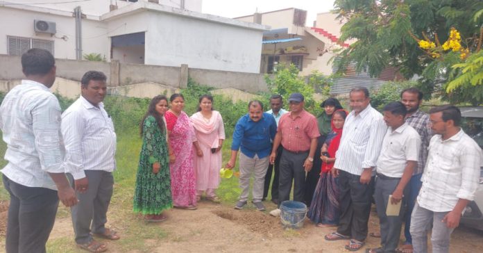 Priority should be given to environmental protection.