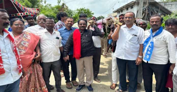 John Wesley pays tribute to Velthuri Muthaiah