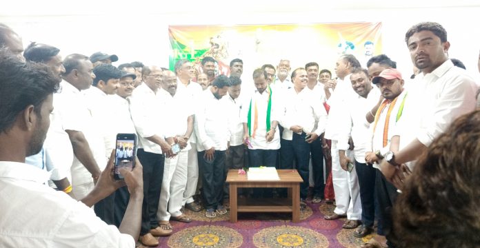 Khanapur MLAs birthday celebrated in grand style..