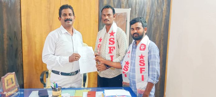 MJP should resolve the problems of Gurukuls: SFI
