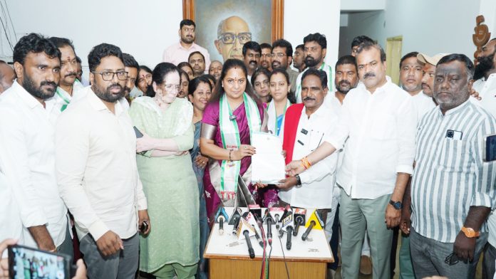 MLC Kavitha seeks support from Left parties for rail blockade