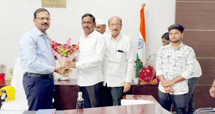 Manala and Taher meet the new collector