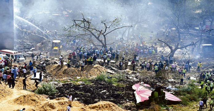 Plane crashes into medical college hostel