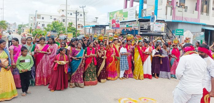 Peddammas mother Bonala procession in Kammarpalli..