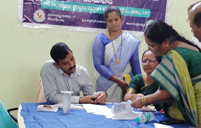 Police Commissioner visits Sakhi Center