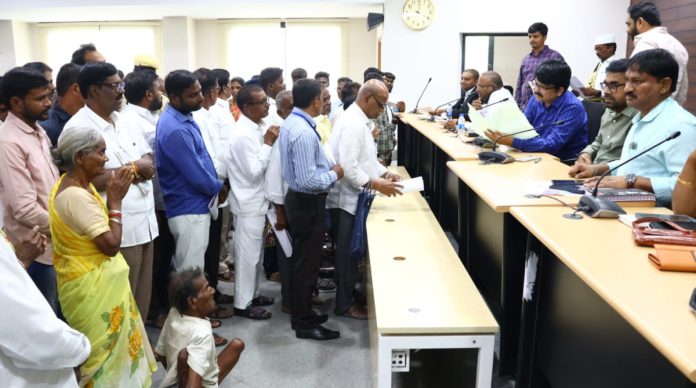Public complaints should be resolved: Collector