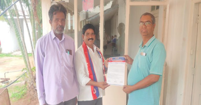 Strike notice to beedi owners association