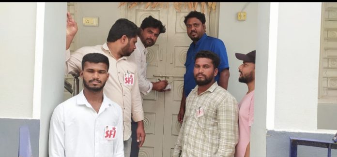 Student groups seize Sri Chaitanya textbook rooms