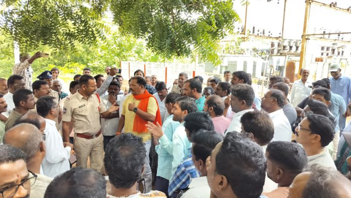 Substation siege in protest against power cuts