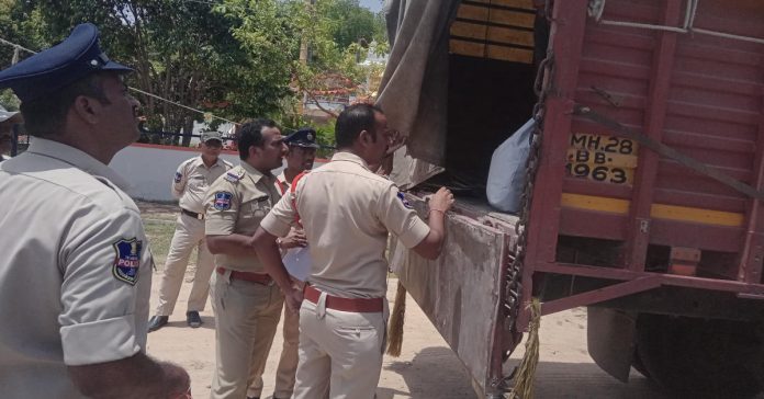 The CI inspected the police check post..