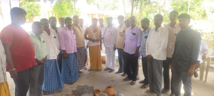 Tributes to the mortal remains and financial assistance provided