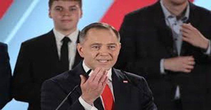 Conservative Nawrót wins Poland's presidential election