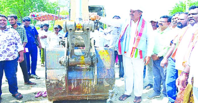 Payam started the dredging works
