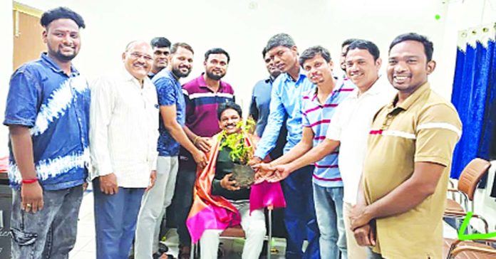 The services provided by welfare officers are unforgettable.
