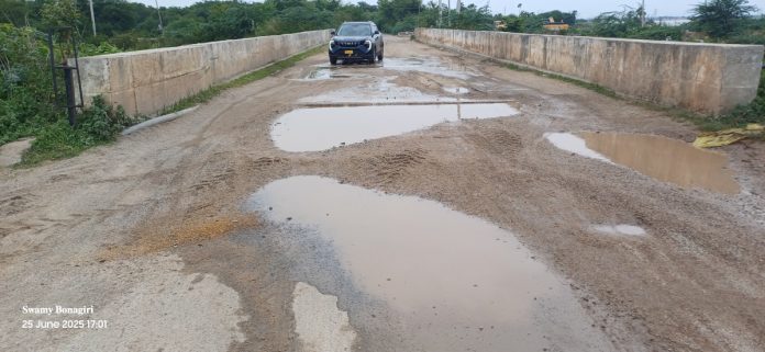 Veerapur Canal Bridge with potholes