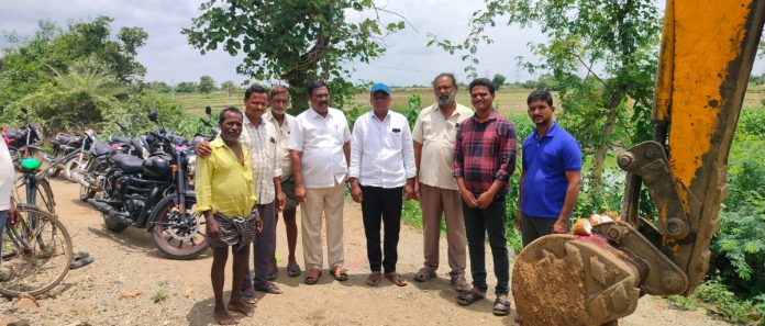 Work on the construction of the Bandham pond begins