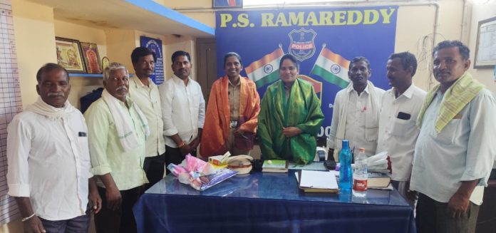 BRS leaders honour SI