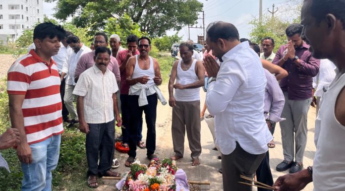 Busireddy Pandana pays tribute to Venkat Reddy