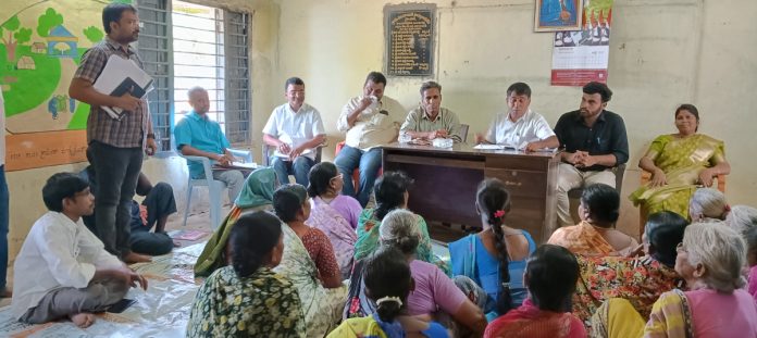 Central team inspects employment guarantee works..