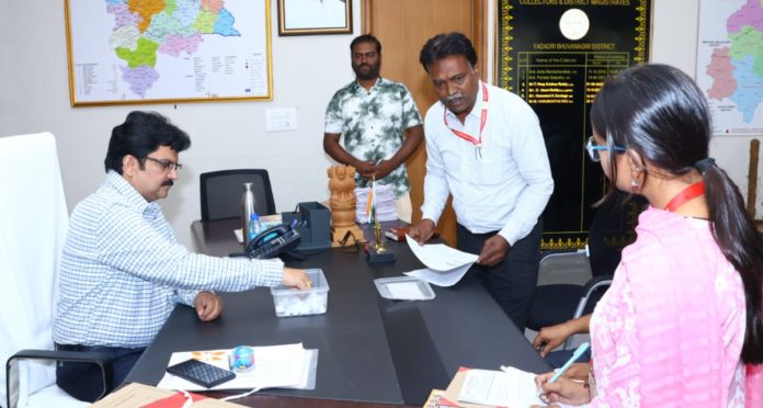 Collector holds lottery draw for Kendriya Vidyalaya admissions
