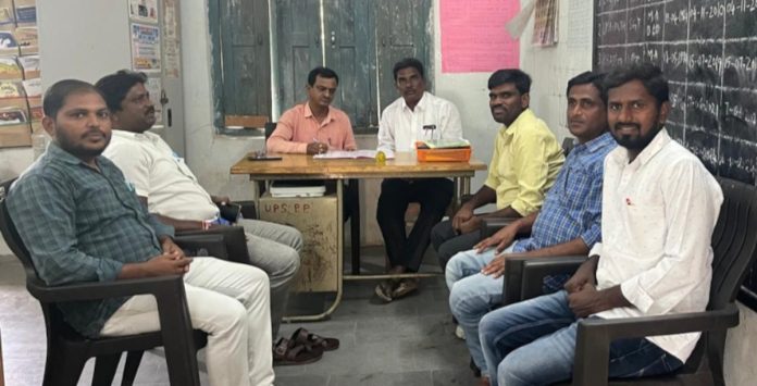 Complex Principal visited Padampalli MPUPS School. Kendra Tanikhi..