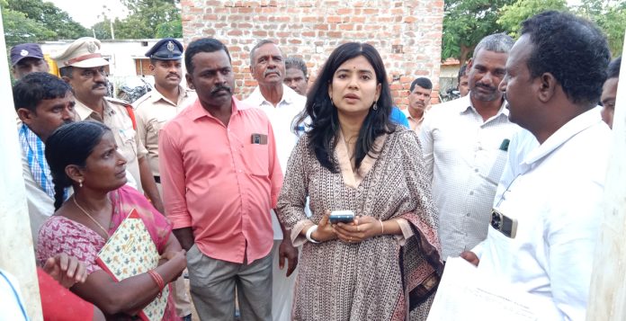 Construction of Indirammas houses should be completed as soon as possible