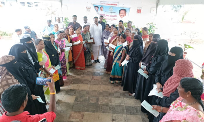 Distribution of Kalyana Lakshmi cheques