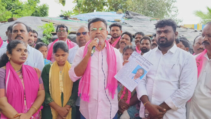 Dont be discouraged child.. I will support you: Former MLA Putta