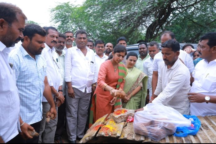 Efforts for the welfare of farmers: MLA Yashaswini Reddy