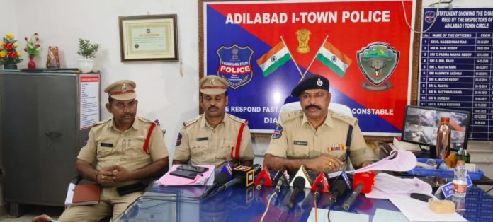 Fake government orders in Adilabad.. hidden
