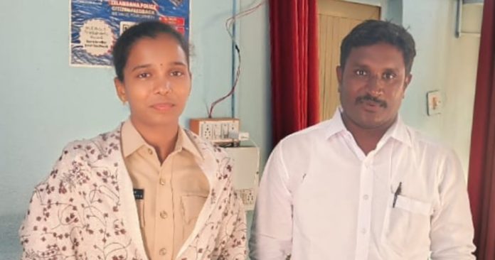 Former Deputy Sarpanch meets SI..