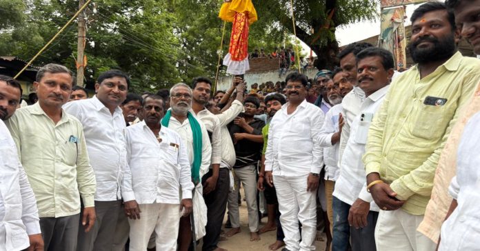 Former MLA participates in Pedda Peer festival