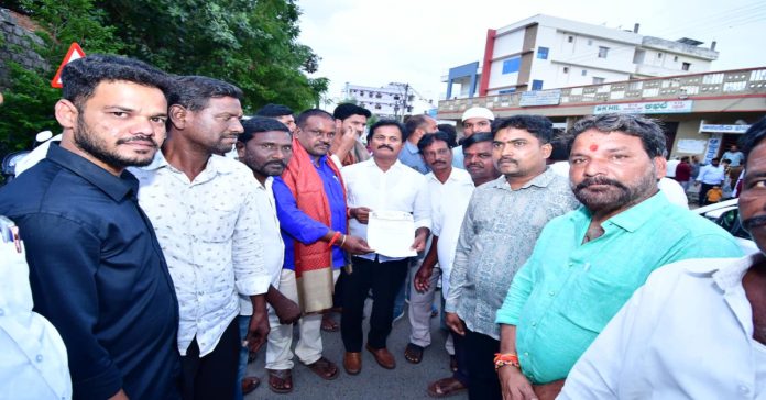 Funds should be sanctioned for the development of Dalit villages.