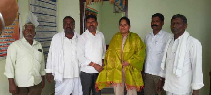 Gollapalli residents honour SS