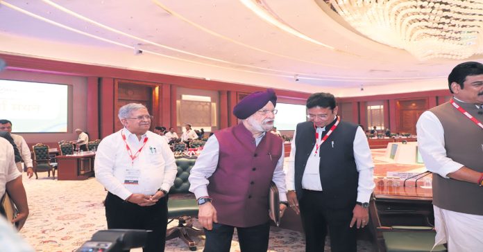 Mutual cooperation between the Centre and the states is necessary.