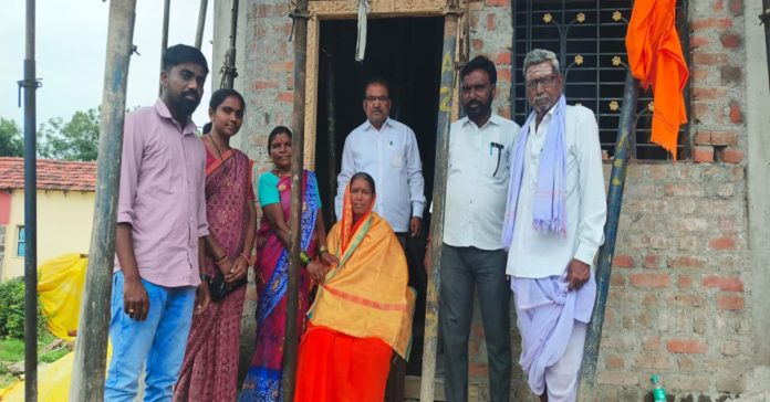 Indiramma House Constructions..Honor to the Beneficiaries