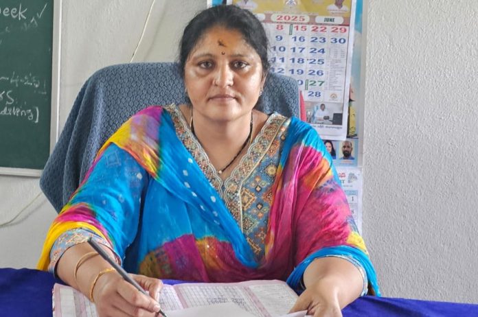Invitation to teach on an hourly basis..