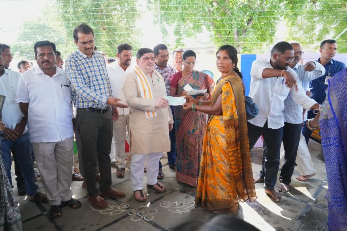 Kalyana Lakshmi will be granted immediately after applying: Minister Ponnam