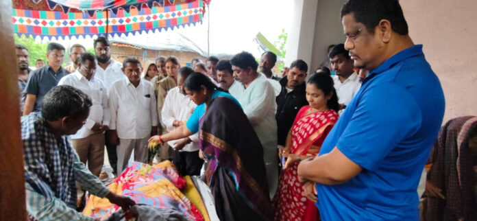 Medaram Trust Board Chairman Arrem Lachu Patel loses his mother