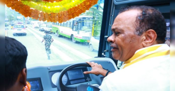 Minister Komatireddy Venkata Reddy who drove the bus