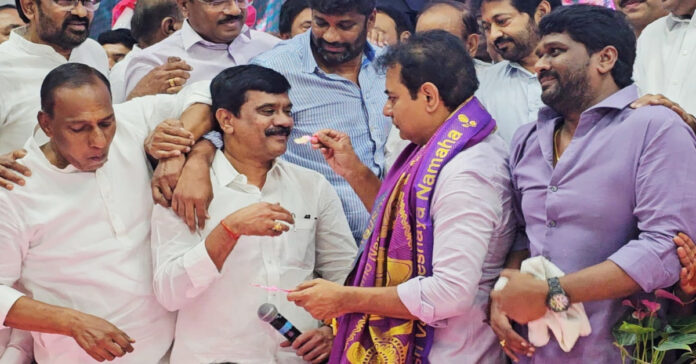 Prashanth Reddy wishes KTR a happy birthday