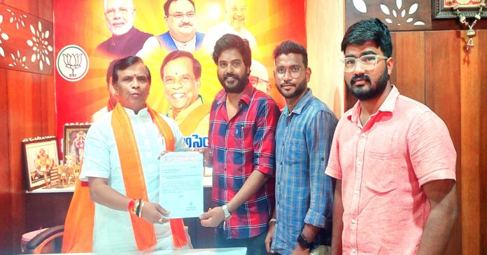 Request to MLA to resolve government education sector issues