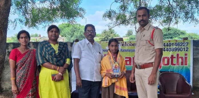 SI congratulates student selected for Navodaya