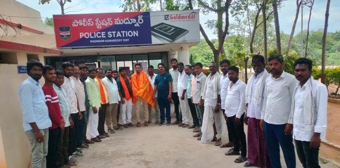 SI receives a flood of congratulations for achieving two schemes
