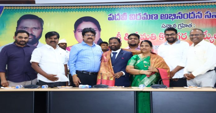 Samel has rendered excellent service: Collector