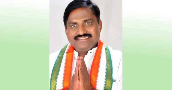 The aim of Congress is the development of the mixed castes.